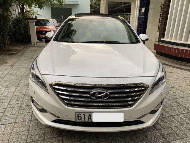 Cần bán Hyundai Sonata năm 2015, nhập khẩu Hàn Quốc, còn mới0