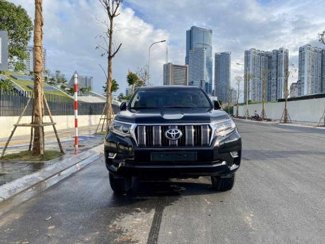 Bán Toyota Prado VX sản xuất năm 2019, màu đen, siêu lướt, mới 99%0