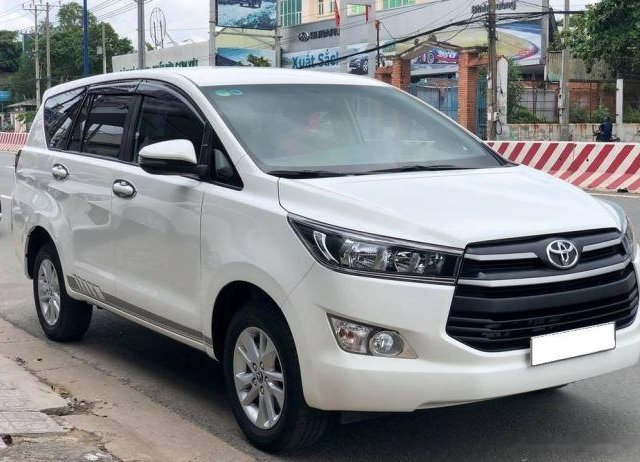 Bán xe Toyota Innova sản xuất 2016, màu trắng còn mới, giá 498tr