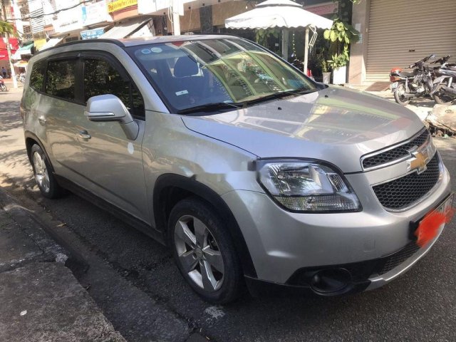 Bán xe Chevrolet Orlando đời 2017, màu bạc số sàn0