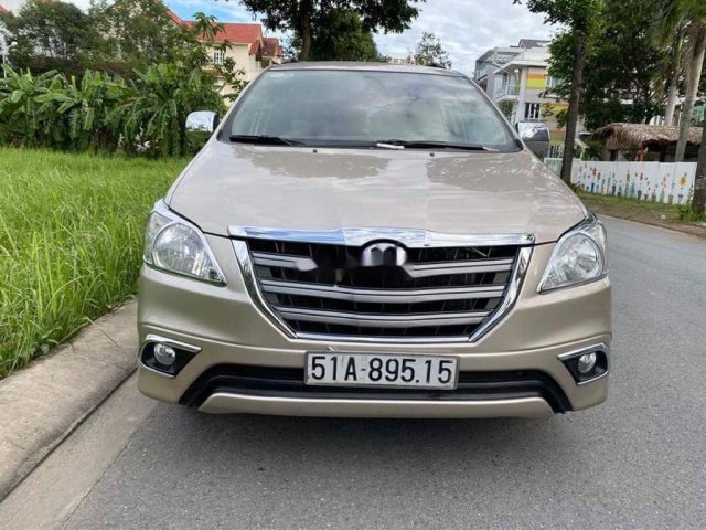 Bán ô tô Toyota Innova năm sản xuất 2014, màu vàng cát