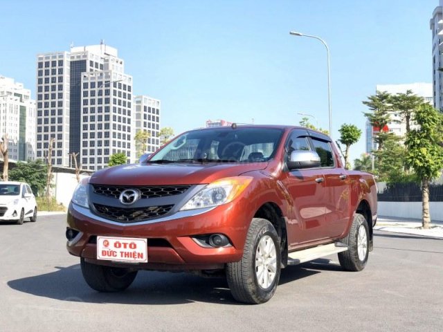 Mazda BT50 2.2 AT 2015 màu đỏ cam