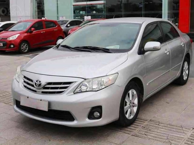 Bán Toyota Corolla Altis đời 2010, màu bạc chính chủ, giá tốt0