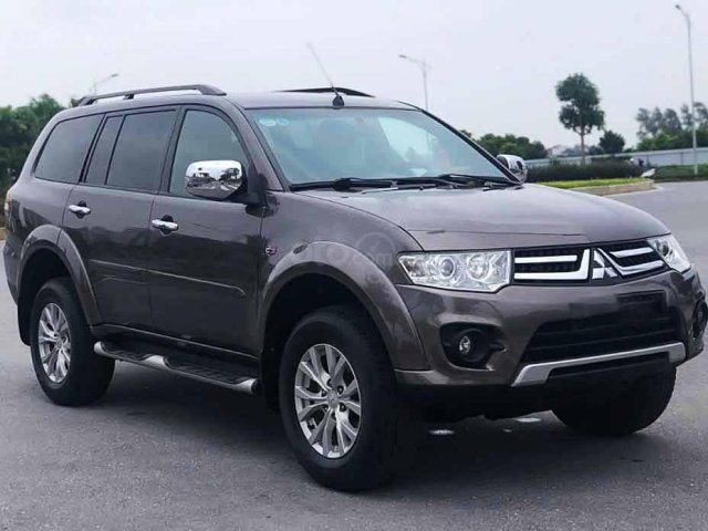 Bán ô tô Mitsubishi Pajero Sport G đời 2014, màu nâu0