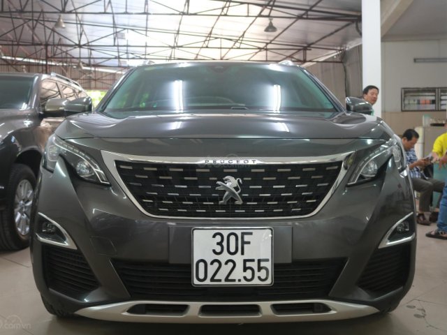 Bán xe Peugeot 5008 2017, màu xám0