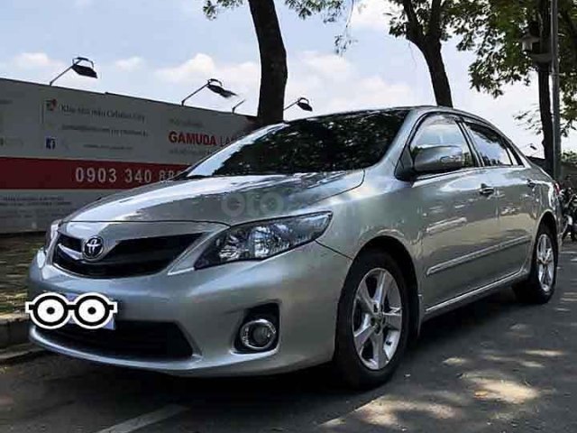 Bán ô tô Toyota Corolla Altis sản xuất 2011, màu bạc còn mới0