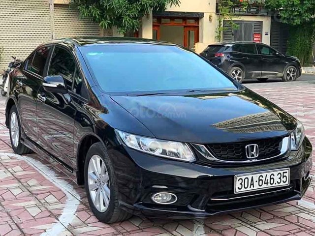 Cần bán Honda Civic năm sản xuất 2015, màu đen còn mới0