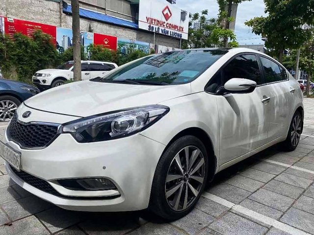 Bán xe Kia K3 năm 2015, màu trắng còn mới giá cạnh tranh