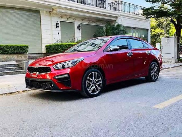 Bán xe Kia Cerato năm sản xuất 2019, màu đỏ còn mới, 570tr0