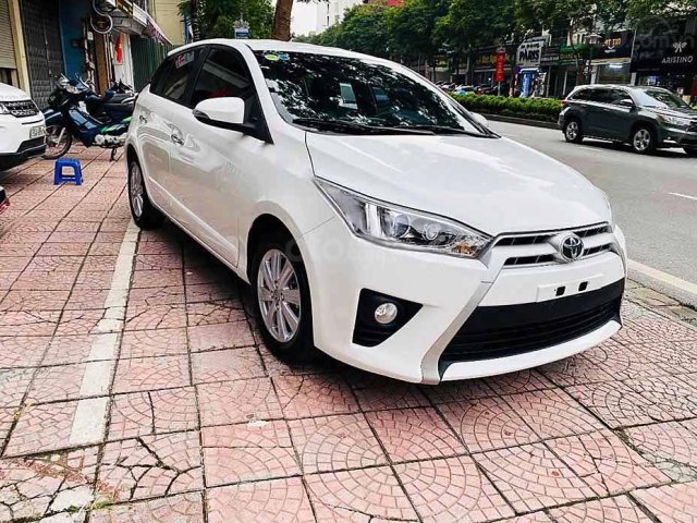 Cần bán lại xe Toyota Yaris sản xuất 2014, màu trắng, xe nhập còn mới