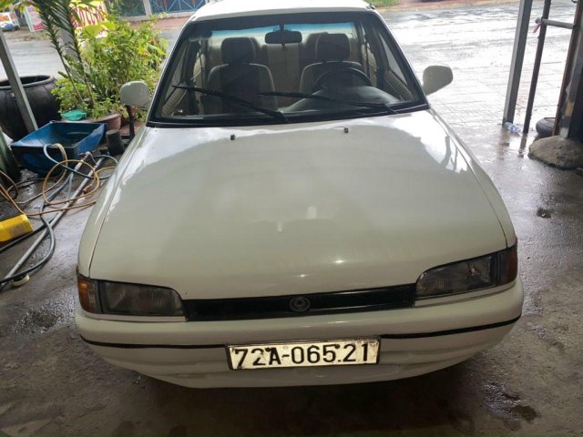 Bán Mazda 323 1997, màu trắng, xe nhập, giá 45tr