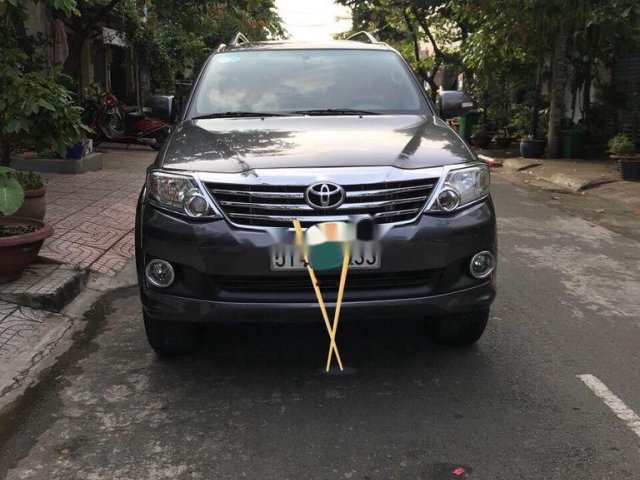 Bán xe Toyota Fortuner năm 2013, giá thấp, động cơ ổn định 