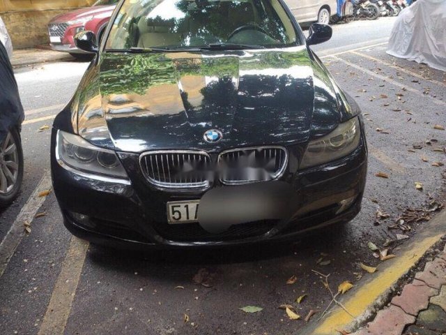 Cần bán gấp BMW 320i năm 2011, màu đen, nhập khẩu nguyên chiếc