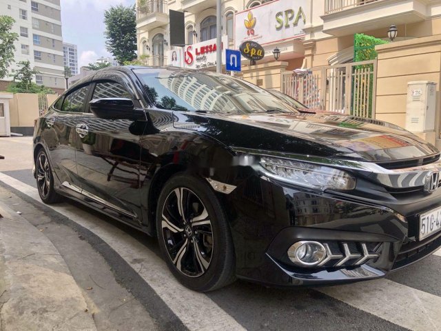 Bán Honda Civic đời 2017, màu đen, xe nhập0