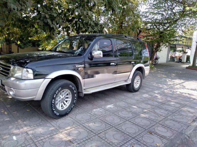 Cần bán gấp Ford Everest đời 2006, màu đen chính chủ, giá tốt