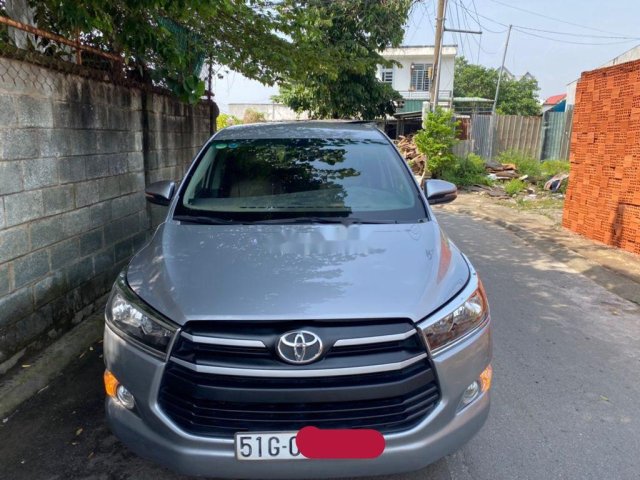 Bán xe Toyota Innova sản xuất 2018, màu bạc, giá 575tr0