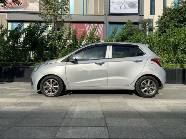 Bán xe Hyundai Grand i10 năm 2014, màu bạc, nhập khẩu nguyên chiếc0