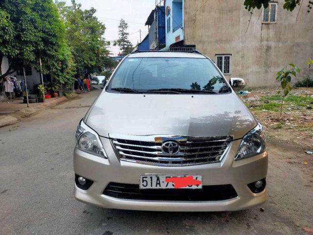 Bán ô tô Toyota Innova năm 2013 còn mới