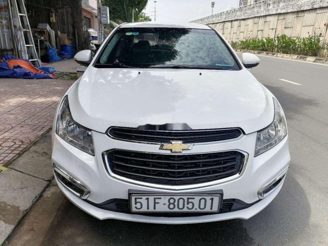 Bán gấp chiếc Chevrolet Cruze LT sản xuất năm 2016, 330 triệu0