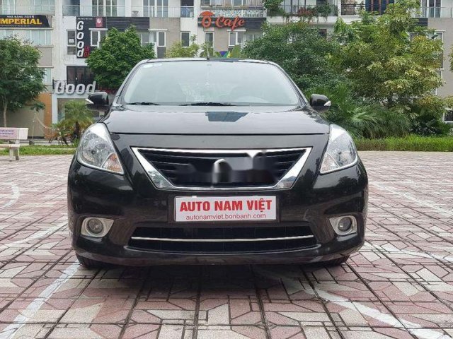 Cần bán gấp Nissan Sunny sản xuất 2017, số tự động, màu xanh đen