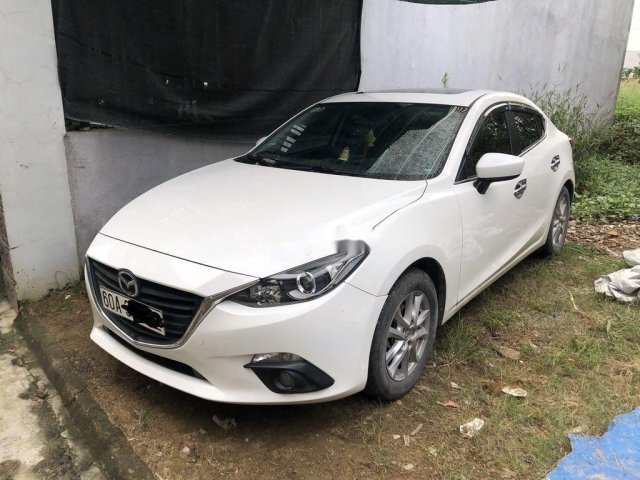 Cần bán xe Mazda 3 đời 2016, màu trắng