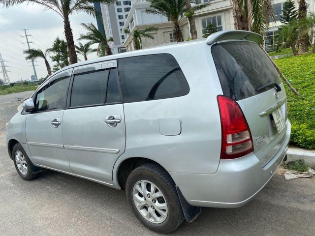 Cần bán xe Toyota Innova 2008, màu bạc