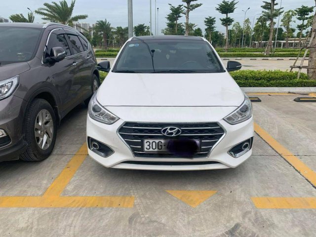 Bán xe Hyundai Accent bản AT SX 2018, màu trắng