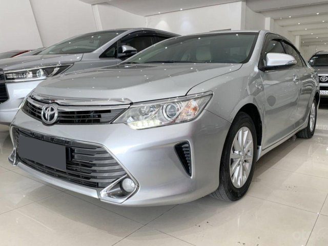 Bán xe Toyota Camry 2.0E 2016, biển Sài gòn