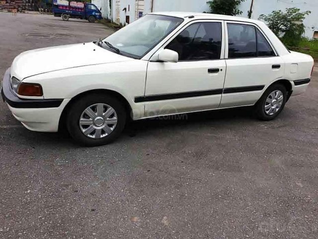 Bán Mazda 323 MT năm 1996, màu trắng, nhập khẩu0