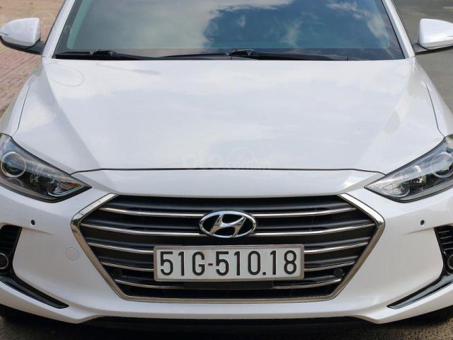 Bán xe Hyundai Elantra GLS 2.0L, màu trắng