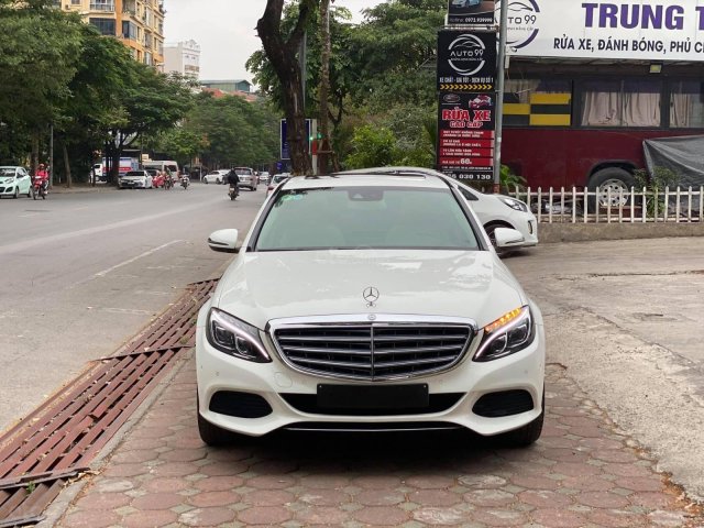 [HOT] Mercedes C250 trắng, SX 2016, giá cực yêu