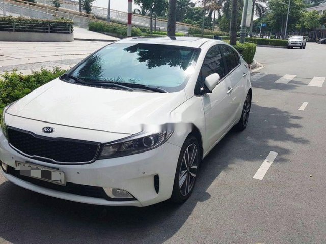 Bán Kia Cerato năm 2016, màu trắng, giá tốt