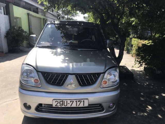 Bán xe Mitsubishi Jolie năm 2005, màu ghi vàng0