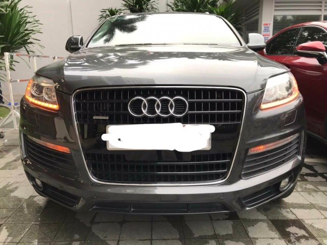 Cần bán Audi Q7 năm sản xuất 2008, xe chính chủ giá mềm