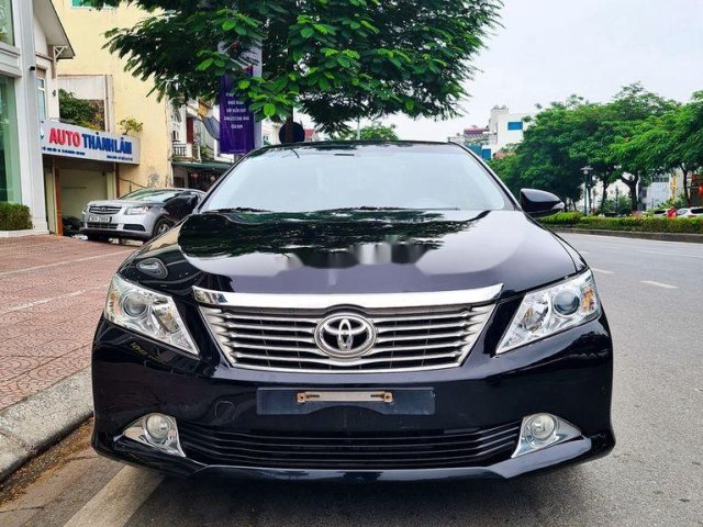 Cần bán Toyota Camry 2.5Q đời 2014, màu đen