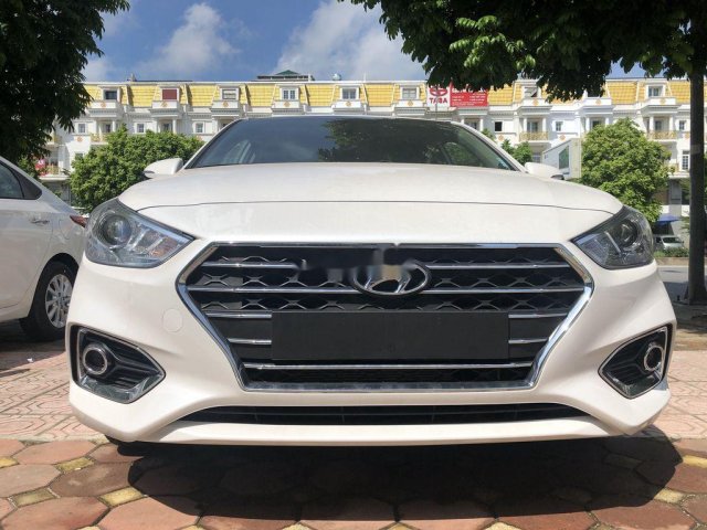 Cần bán xe Hyundai Accent đời 2020, màu trắng