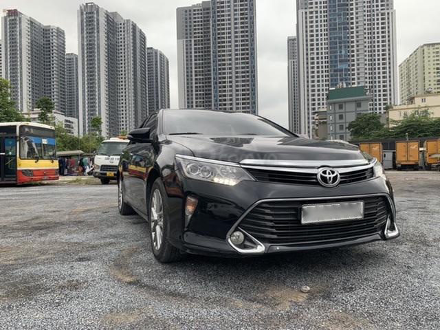 Toyota Camry 2.5Q sx 2018 biển Hà Nội