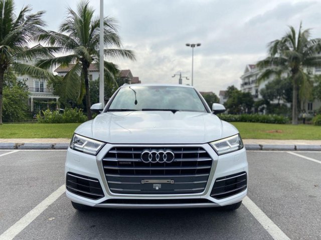 Cần bán gấp Audi Q5 đời 2018, màu trắng, xe nhập