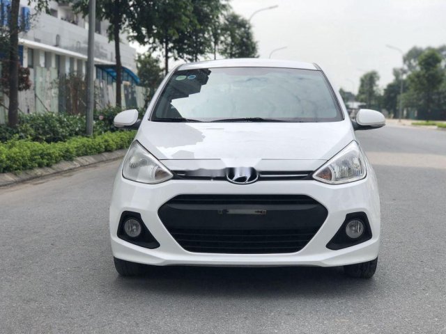 Bán Hyundai Grand i10 2016, màu trắng, nhập khẩu số sàn