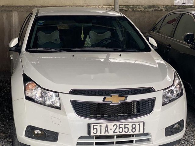 Bán Chevrolet Cruze năm sản xuất 2011, màu trắng còn mới, giá chỉ 260 triệu