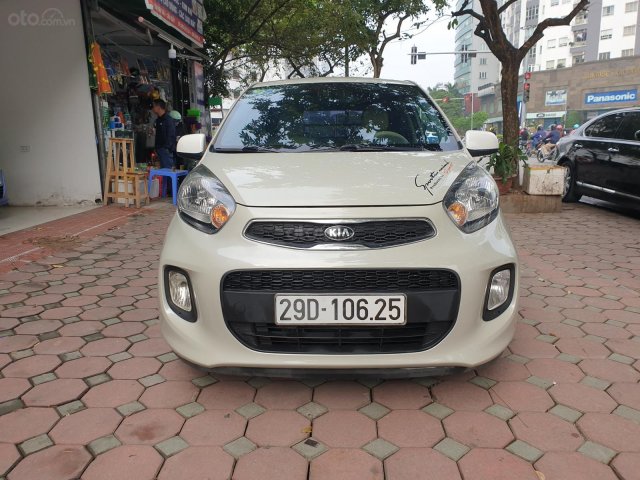 Cần bán lại với giá thấp chiếc Hyundai Grand i10 sản xuất năm 2017, xe chính chủ còn mới0