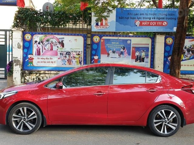 Cần bán xe Kia Cerato đời 2018, màu đỏ