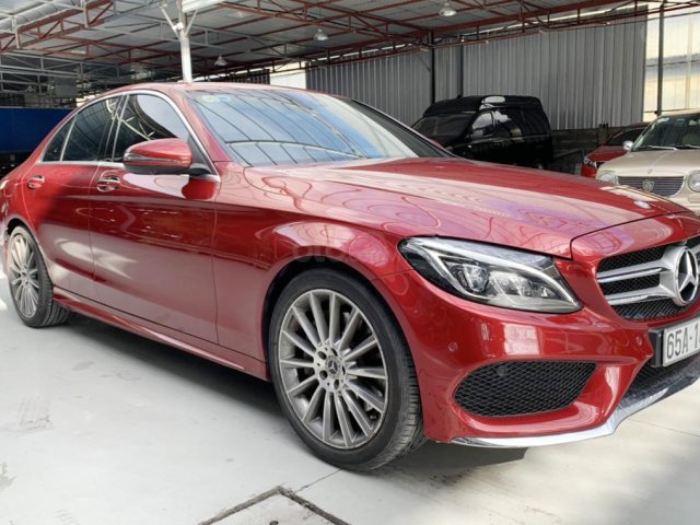 Mercedes Benz C300 AMG, cam 360, nâng hạ gầm, loa Bummaster