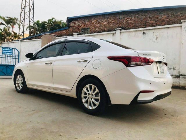 Bán xe Hyundai Accent 1.4AT đời 2018, màu trắng0