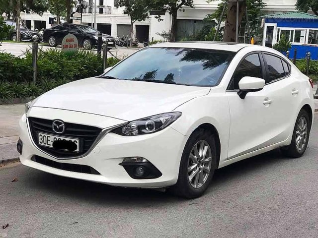 Cần bán Mazda 3 năm 2016, màu trắng còn mới0