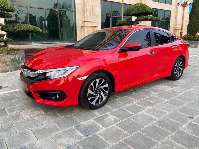 Cần bán xe Honda Civic sản xuất năm 2018, màu đỏ, nhập khẩu nguyên chiếc còn mới, giá tốt0