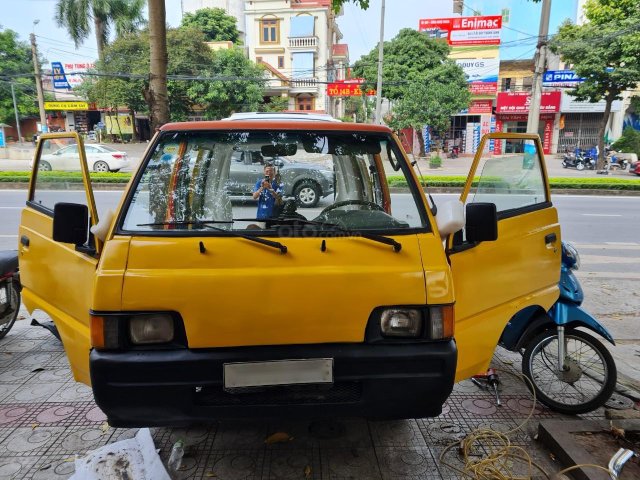 Xe Toyota Van L300 3 chỗ 5 cửa máy 1.6 SX 1998 nhập khẩu máy xăng, đi 140.000km