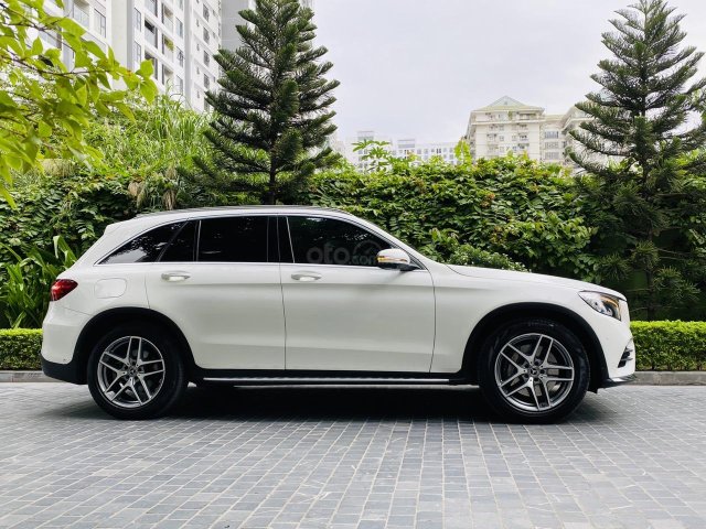 Mercedes GLC 300 4MATIC 2018 cực mới