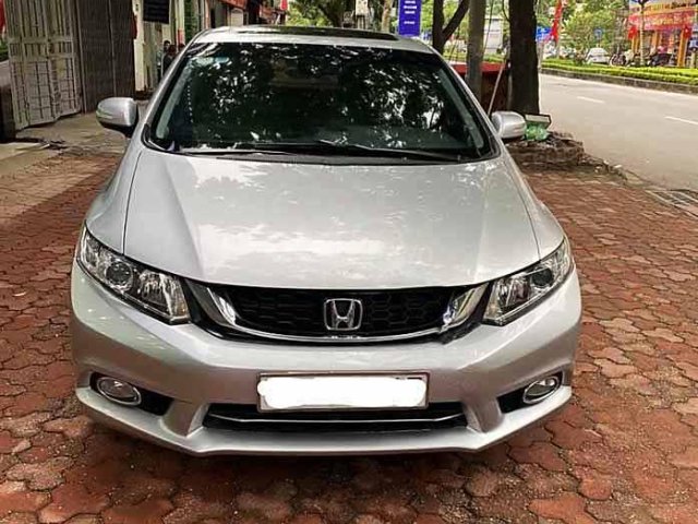 Bán Honda Civic năm sản xuất 2015, màu bạc còn mới0