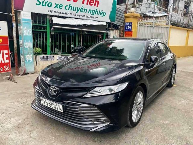 Xe Toyota Camry năm 2019, màu đen, nhập khẩu nguyên chiếc còn mới